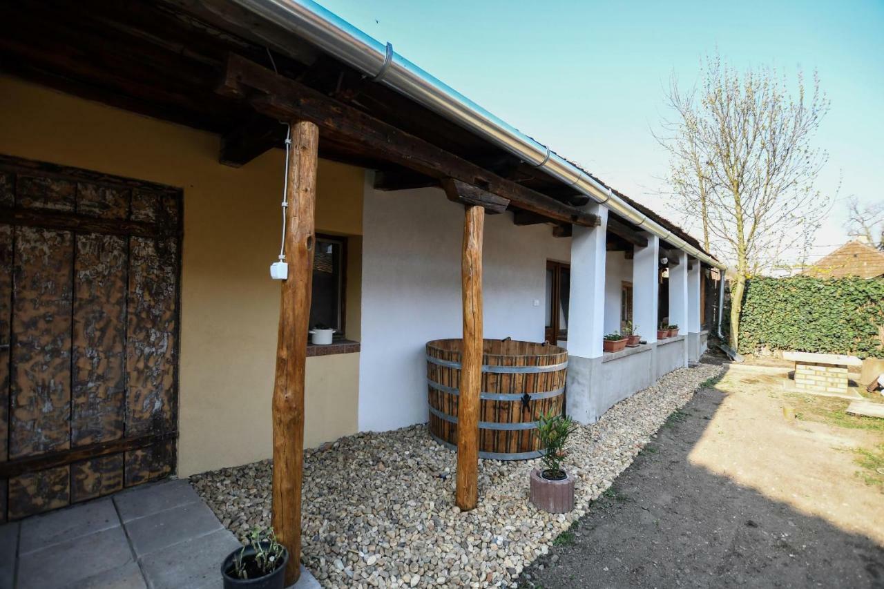 Hotel Rozsa Vendeghaz Tokaj Exterior foto